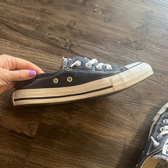 Navy Blue low Converse - Picture 2 of 5